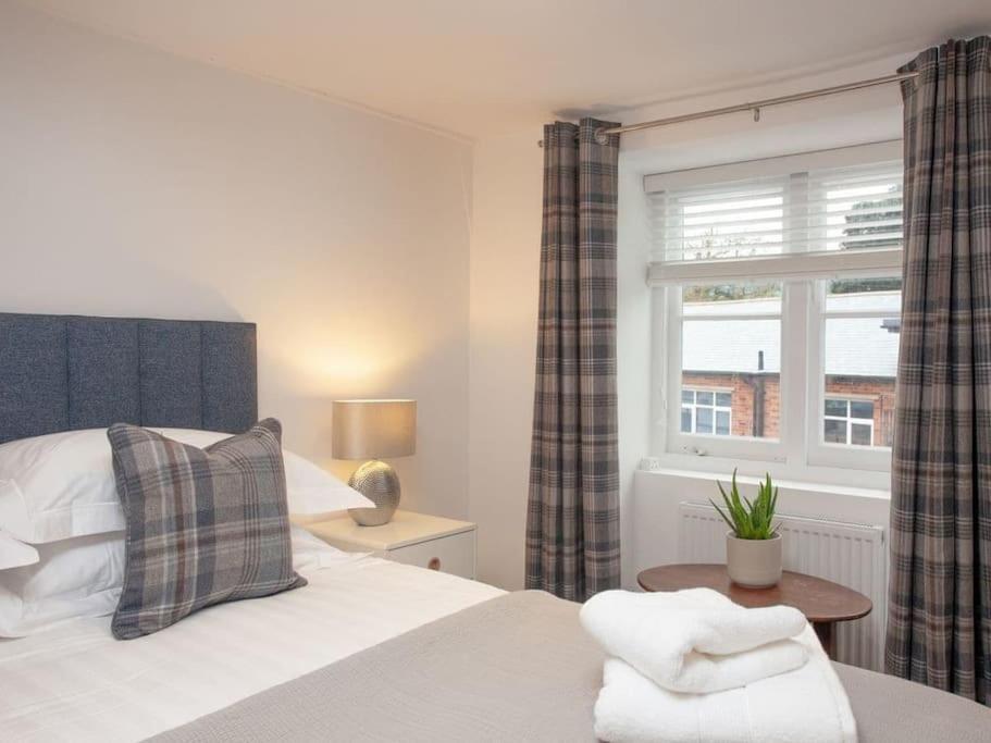 1 Perfectly Located Stylish, Comfortable Apartment Sidmouth Exterior photo