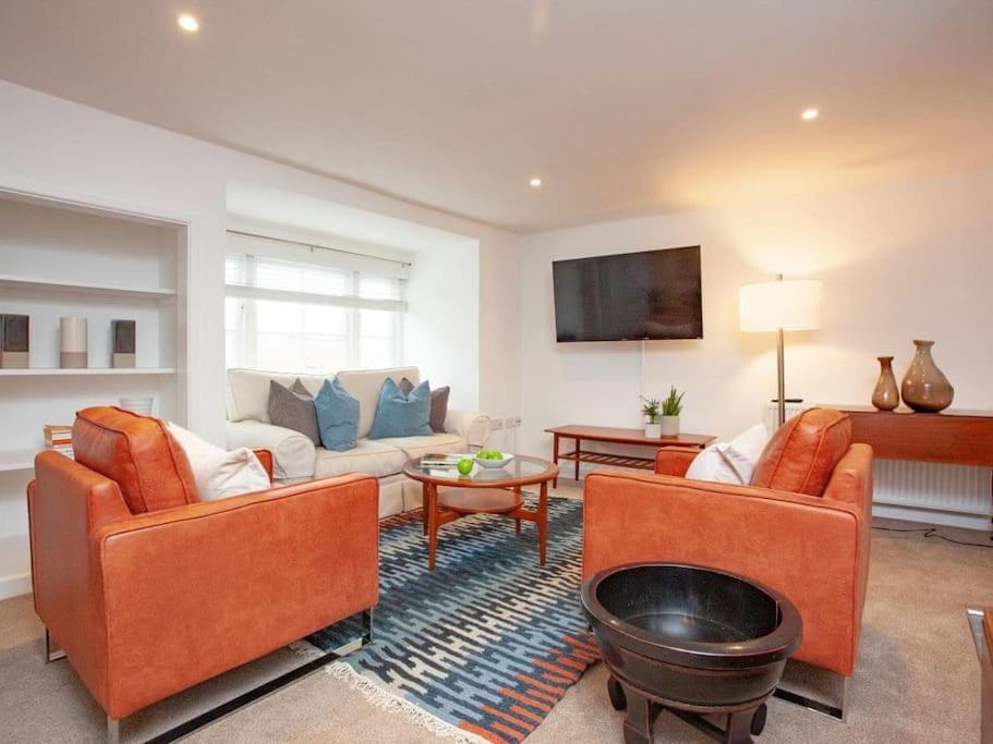1 Perfectly Located Stylish, Comfortable Apartment Sidmouth Exterior photo