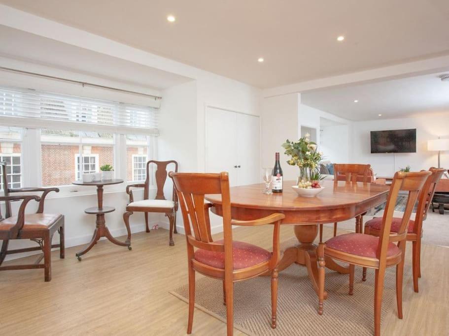 1 Perfectly Located Stylish, Comfortable Apartment Sidmouth Exterior photo