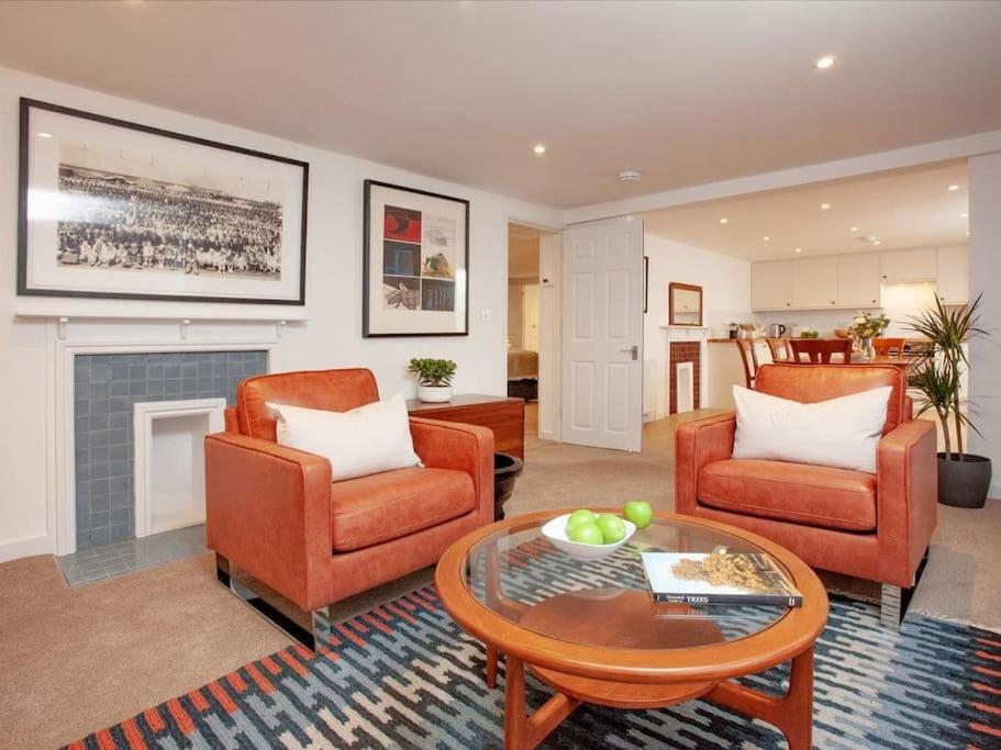 1 Perfectly Located Stylish, Comfortable Apartment Sidmouth Exterior photo